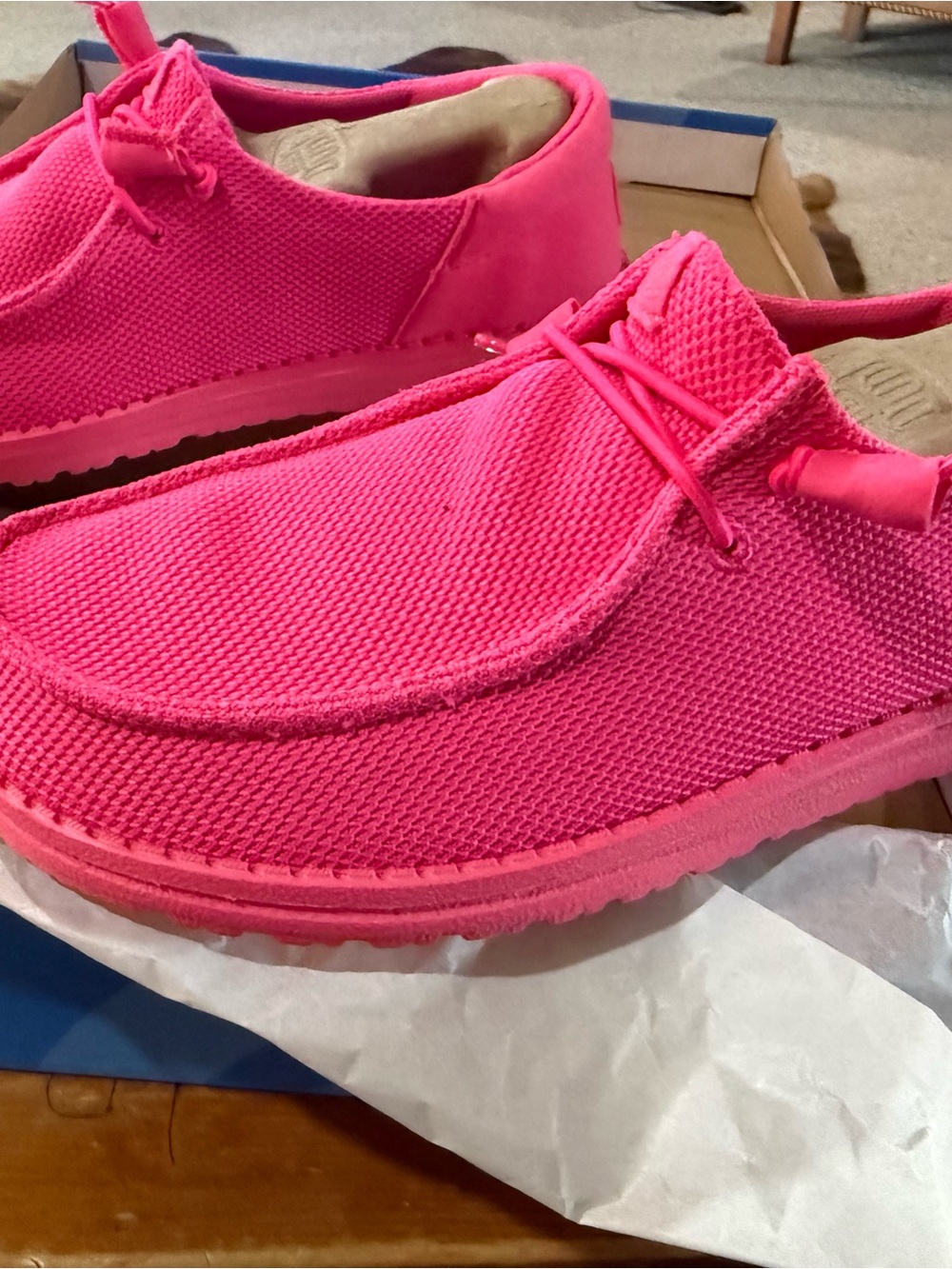 Hey Dude Women’s Neon Pink Wendy